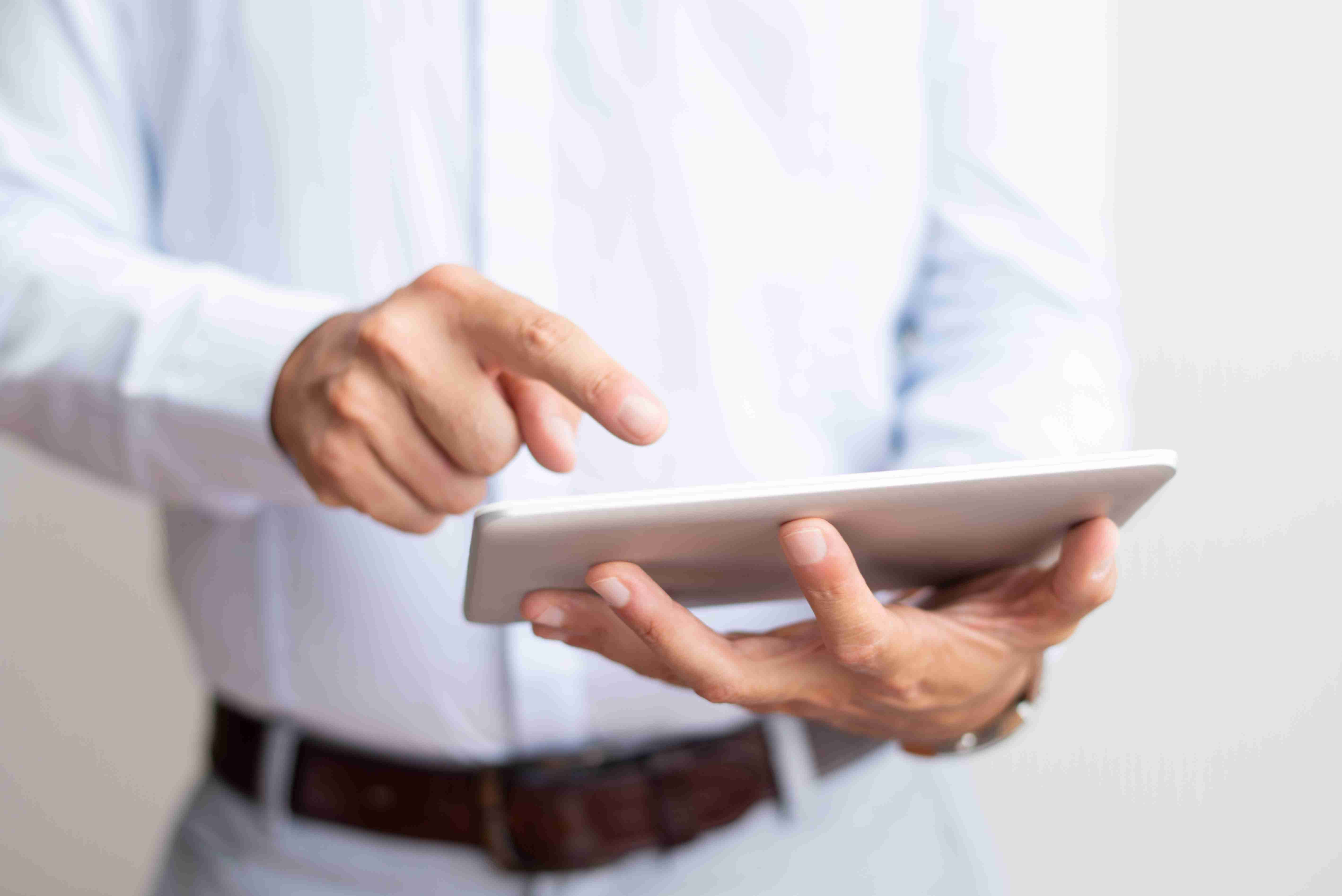 Perbedaan Tanda Tangan Elektronik dan Segel Elektronik yang Perlu Dipahami