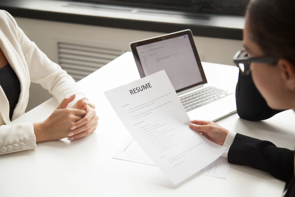 Tanda Tangan Dokumen Online untuk HR: Dari Offering Letter sampai PKWT