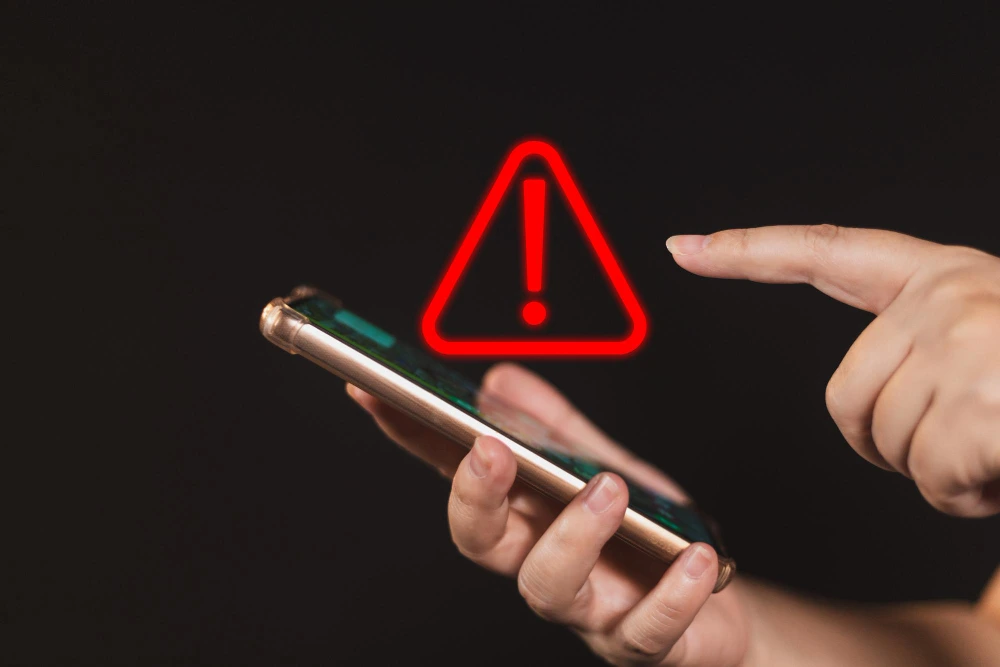 spyware iphone